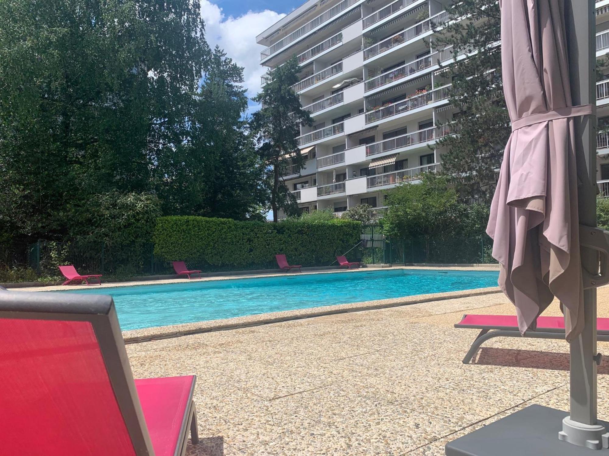 Kusmi Love Piscine Proche Du Lac 阿讷西 外观 照片
