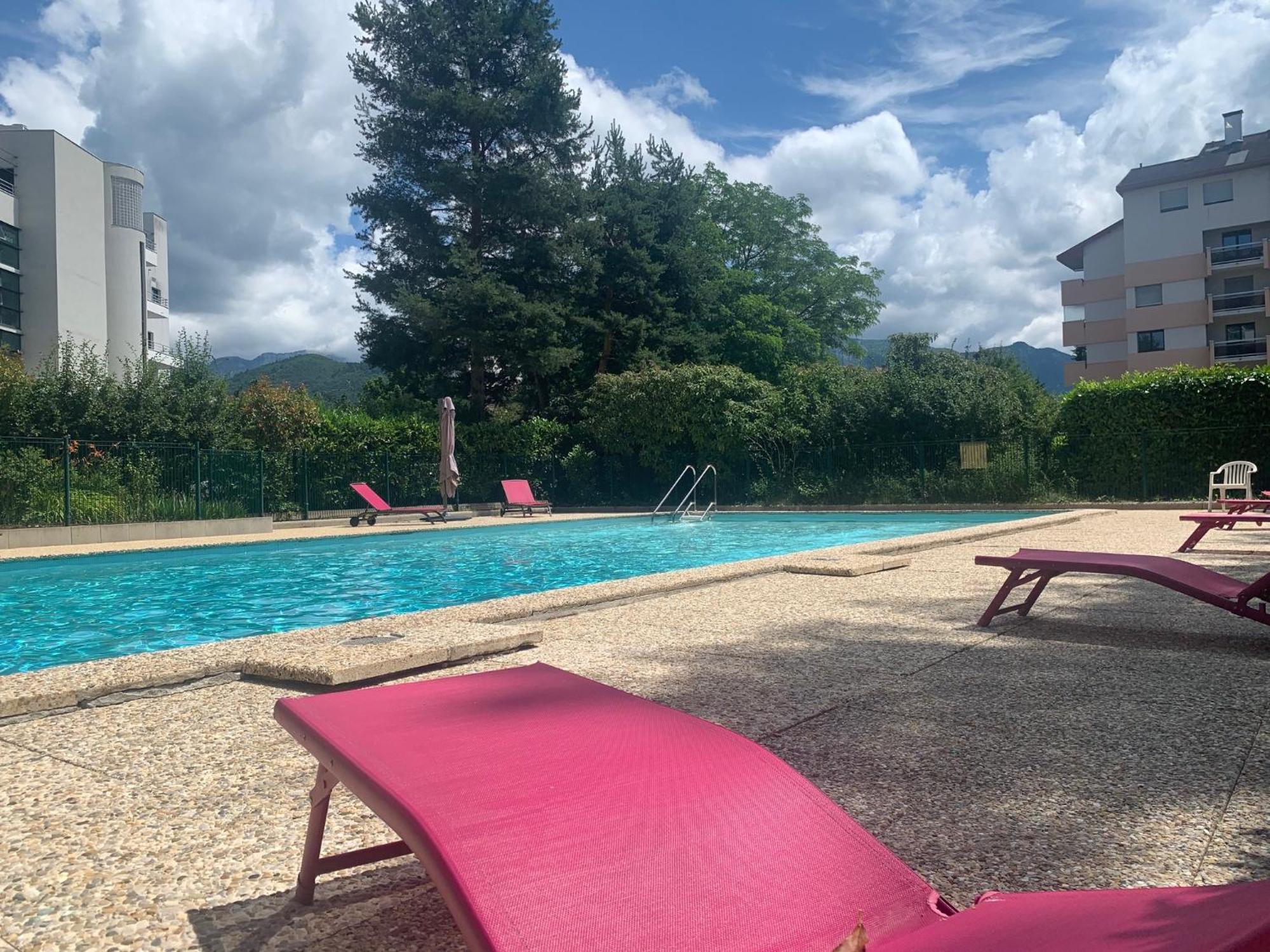 Kusmi Love Piscine Proche Du Lac 阿讷西 外观 照片
